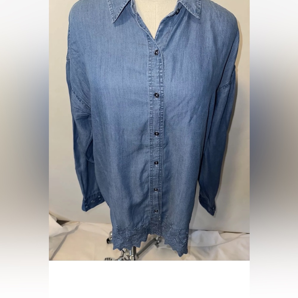 Anthropology Denim Button Down Blouse Embroidered Hem Cuff Tunic Medium Rustic